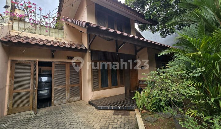 Rumah Lokasi Dekat Mall Gandaria Rumah Lokasi Dekat Mall Gandaria