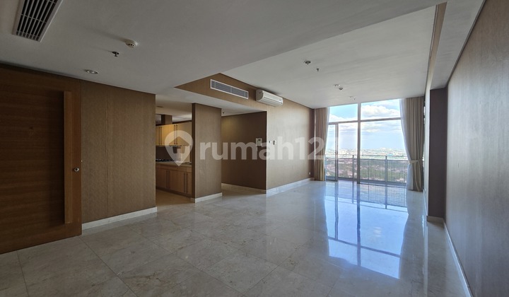 Apartemen Summit 3 Kamar Tidur Bagus