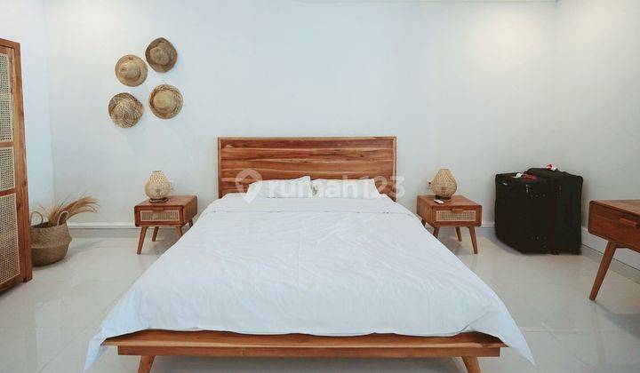 Leasehold - White villa joglo style with rice field views in Canggu 1