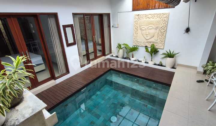 Hak Milik - Vila Menawan Dijual di Kerobokan - Hanya 300m dari Raya Canggu, Bali!