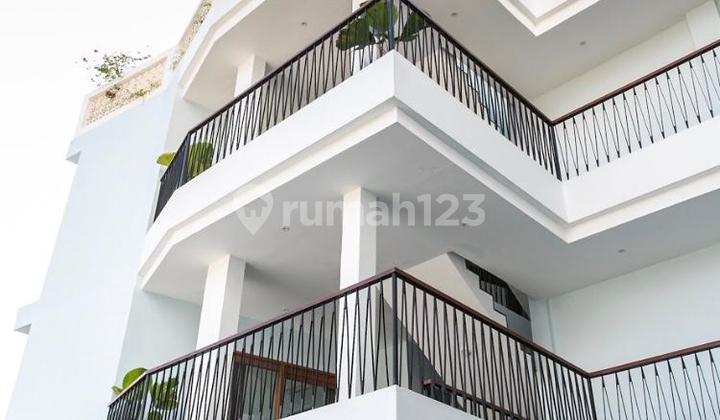 Leasehold - Profitable Turnkey Hostel For Sale In Prime Canggu - 7 Minutes To Batu Bolong Beach, Canggu, Bali