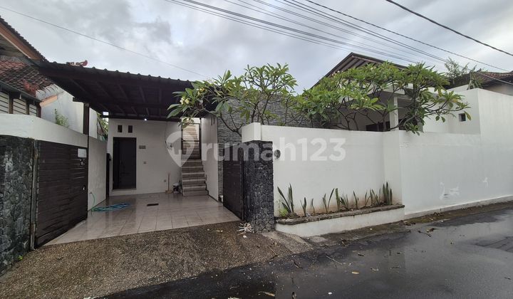 Cozy Home in Batubulan, Bali: Comfortable Long-Term Rental in a Peaceful Area 2