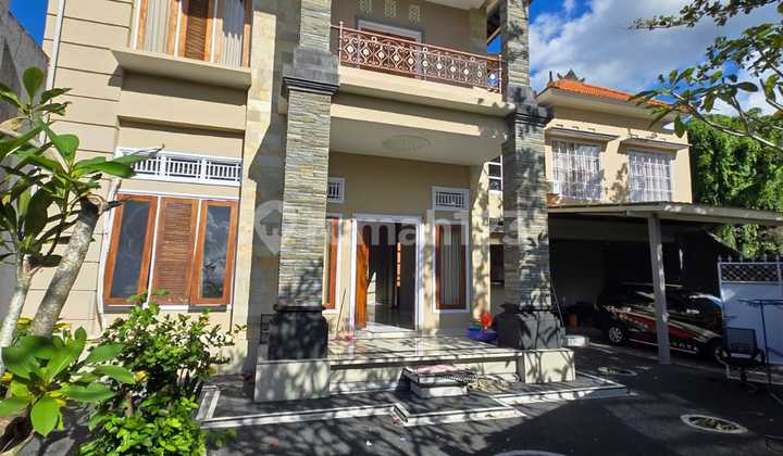 Hak Milik - Rumah besar dengan ruang tamu luas di surga alam, Tabanan, Bali Hak Milik - Rumah besar dengan ruang tamu luas di surga alam, Tabanan, Bali