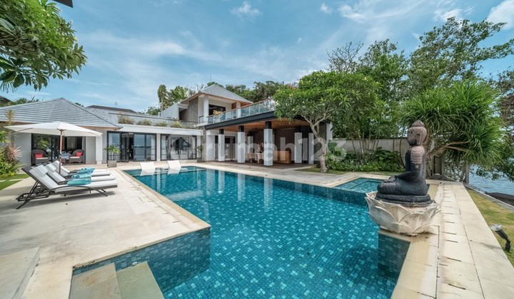 FOR RENT - Beachfront Bliss - Luxury Villa with Rooftop Sunset Lounge in Tanjung Benoa, Nusa Dua, BALI FOR RENT - Beachfront Bliss - Luxury Villa with Rooftop Sunset Lounge in Tanjung Benoa, Nusa Dua, BALI