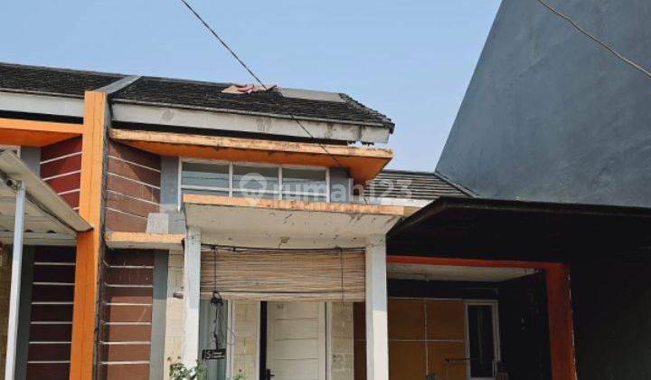 Rumah dalam komplek di Jln Serua kecapatan ciputat 
Komplek pelangi residence Rumah SHM Butuh Renovasi 2