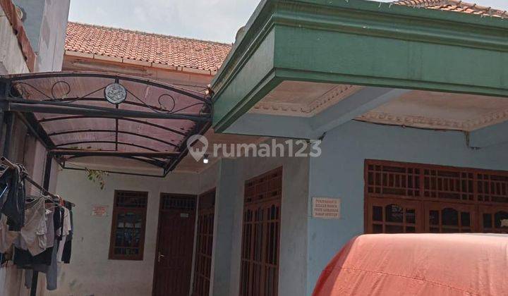 Rumah Kos Kosan 2 Lantai  Dekat Apartemen M Town, Sms,shm Butuh Renovasi Selatan 2