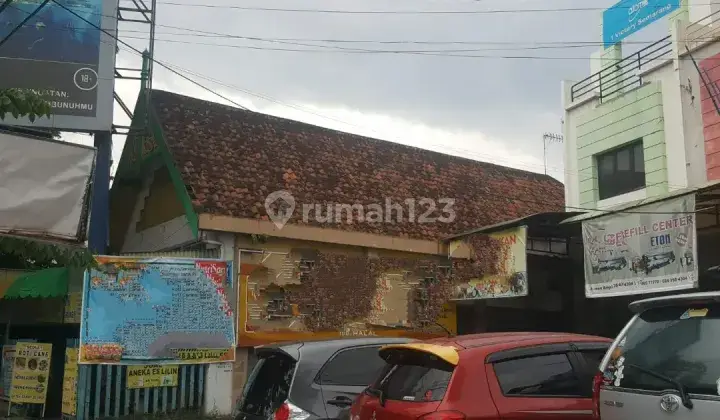 Ruko di Jl Imam Bonjol Raya , Semarang Tengah 127 m SHM Butuh Renovasi 2