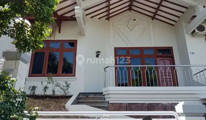 Rumah di Vila Aster , jl candi mulia . candisari . 
Semarang Selatan. 2 Lantai SHM Bagus Selatan 1