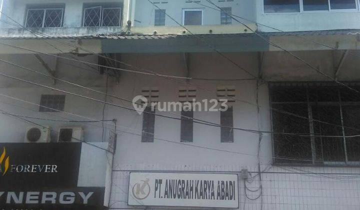 Ruko Di Jl Dr.rajiman ( Depan Pasar Kadipolo ) Solo. 154 M Shm Butuh Renovasi 1