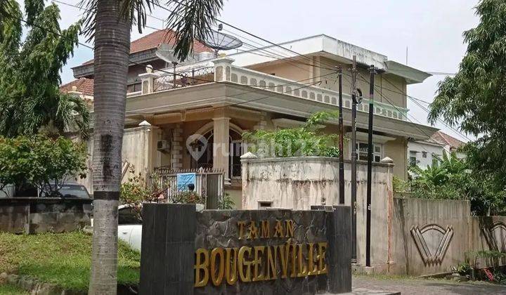 Rumah di Taman Bougenville Ngaliyan , 
Semarang Barat. 3 Lantai HGB Butuh Renovasi Selatan 2