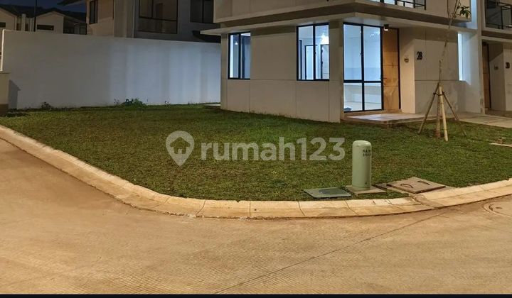 Rumah 2 Lantai Baru,cendana Iconestate, Lippo Utara, Karawaci.  2