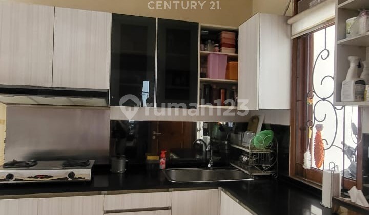 Rumah 2 Lantai di Dalam Kota Wisata Cibubur 2