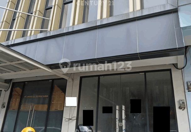 Ruko Siap Pakai Lokasi Strategis di Kota Wisata Cibubur Ruko Siap Pakai Lokasi Strategis di Kota Wisata Cibubur