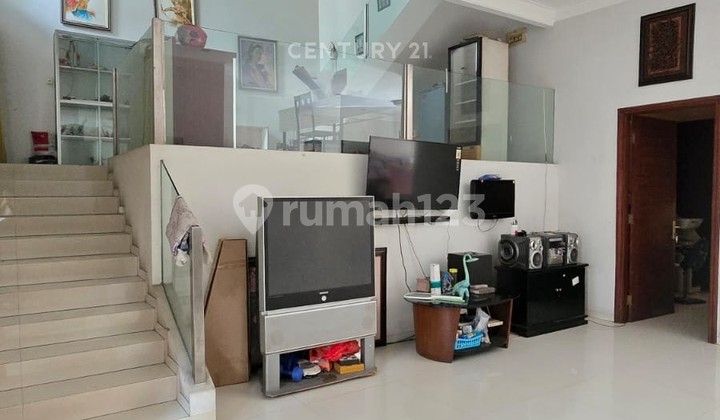 READY-TO-OCCUPY HOUSE IN KOTA WISATA CIBUBUR HOUSING ESTATE 2