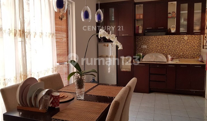 Ready-to-Occupy House in Kota Wisata Cibubur Housing Ready-to-Occupy House in Kota Wisata Cibubur Housing