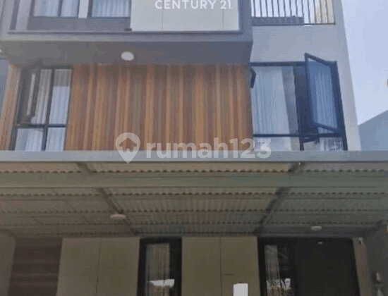 House in Kota Wisata Cibubur Gunung Putri Bogor