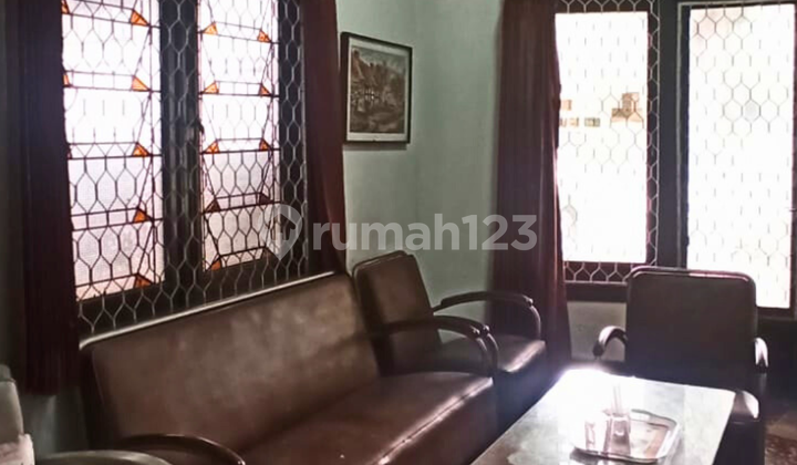 Rumah Lama di Mainroad Cipaganti 2