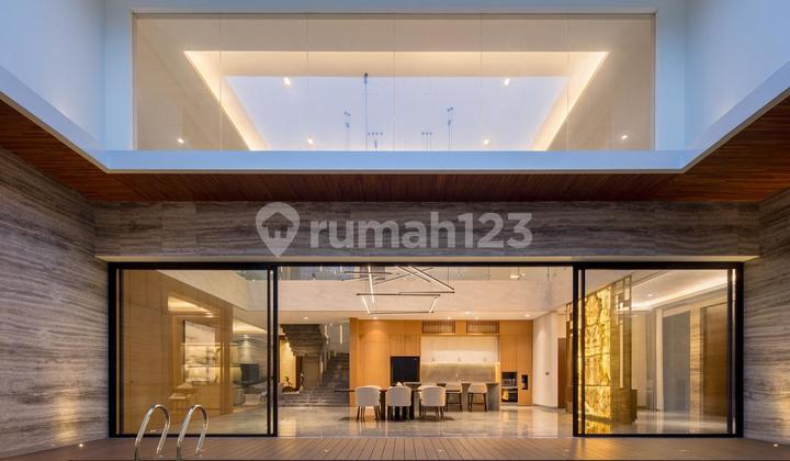 Rumah Super Luxury Plus Kolam Renang Pribadi di Bsb City Mijen Semarang Kota 2