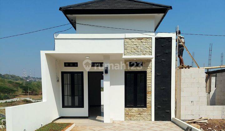 Rumah SIAP HUNI NEMPEL PERUMAHAN CITRA GRAND TEMBALANG 1