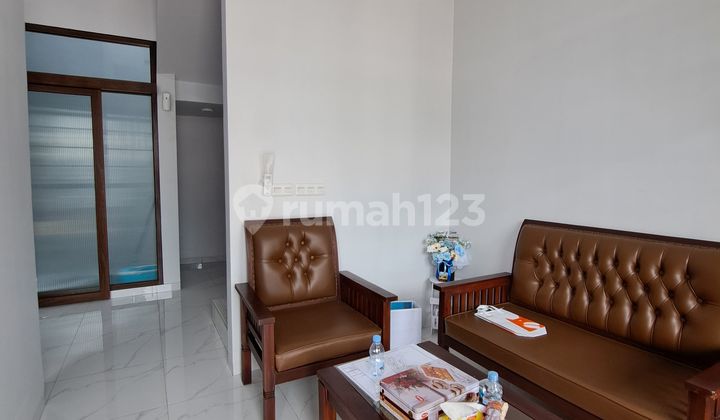 2-Storey Ready-to-Occupy Residence near SMK Grafika Banyumanik 2