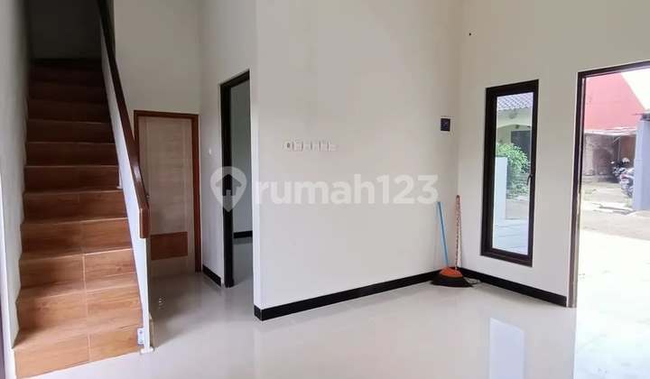 Cluster In The City Center, Medoho Gayamsari Street Side Cluster In The City Center, Medoho Gayamsari Street Side