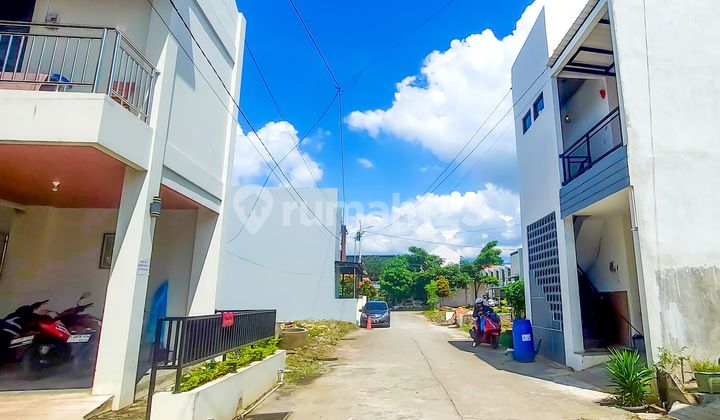 2-Story Kos Fully Occupied One Step to Undip Tembalang 2