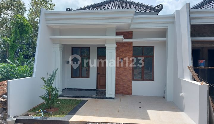 Ready to Occupy House Near Hermina Hospital in Grafika Banyumanik 1