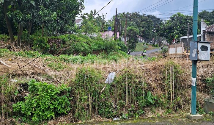 Strategic Roadside Land Hook on Grafika Banyumanik Highway 2
