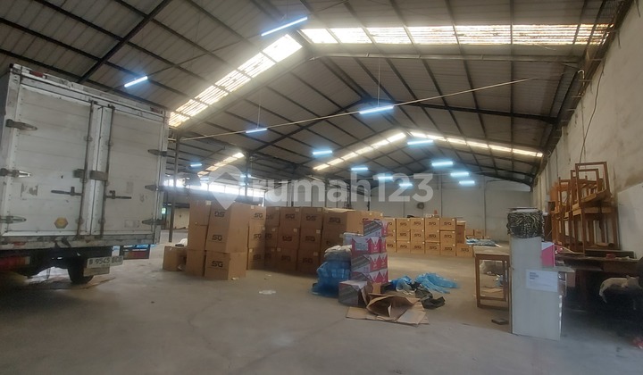 Gudang di Sewa Murah Banget Ukuran Luas Container 40 Feet Masuk. Gudang di Sewa Murah Banget Ukuran Luas Container 40 Feet Masuk.