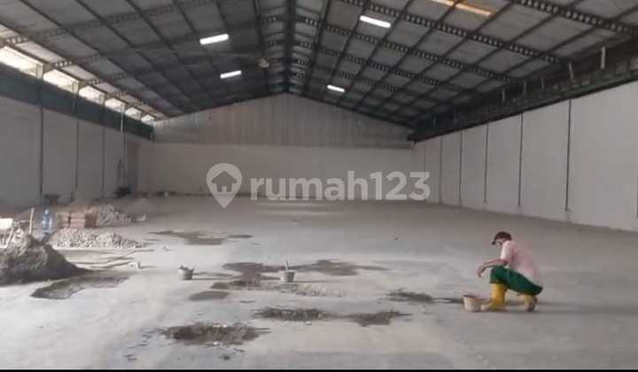 Warehouse for Rent Ready to Use Fast Cheap Price Near Highway Suitable for Your Business. Warehouse for Rent Ready to Use Fast Cheap Price Near Highway Suitable for Your Business.