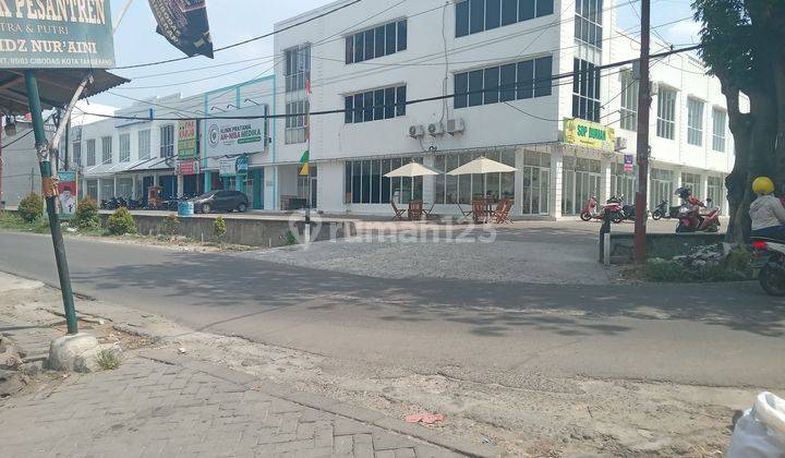 Ruko Ready Sewa /Jual Di Karawaci Cocok Untuk Buka Usaha,bisnis Kamu Di Lokasi Strategis Pingir Jalan Raya . 2