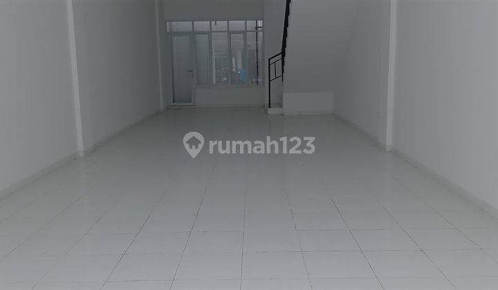 Ruko 2 Dan 3 Lantai Di Sewakan Di Lokasi Strategis Pingir Jln Raya Yang Di Lalui Angkutan Umum. 2