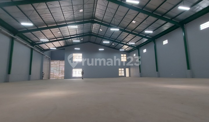 Gudang di Sewa Izin Industri Lokasi Premium, Container 40 Feet Masuk.