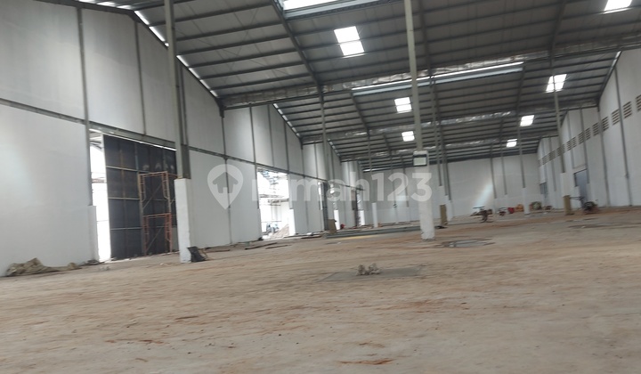 Warehouse for Rent Ready to Use Low Price Strategic Location Near Toll Road and Soekarno Hatta International Airport. Warehouse for Rent Ready to Use Low Price Strategic Location Near Toll Road and Soekarno Hatta International Airport.