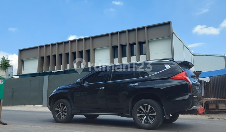 For Rent Quick Ready-to-Use Warehouse 5 Minutes to Aeon Mall BSD City. For Rent Quick Ready-to-Use Warehouse 5 Minutes to Aeon Mall BSD City.