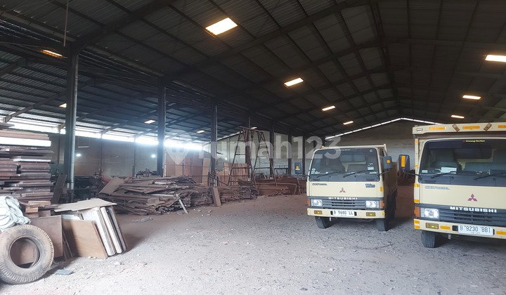 Very Cheap Warehouse For Sale Ready to Use Industrial Area Location. Very Cheap Warehouse For Sale Ready to Use Industrial Area Location.