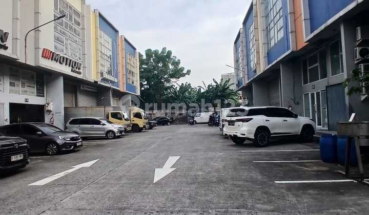 Warehouse for Quick Sale, Affordable Price, Ready for Your Business.