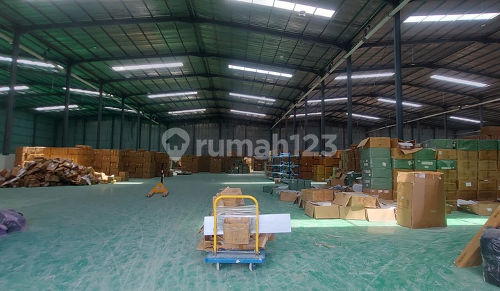 Di Sewakan Gudang Ukuran Besar Siap Pakai Lokasi Strategis. Di Sewakan Gudang Ukuran Besar Siap Pakai Lokasi Strategis.