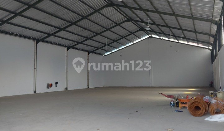 Ready-to-Use Warehouse Strategically Located 40-Foot Container Accessible. Ready-to-Use Warehouse Strategically Located 40-Foot Container Accessible.