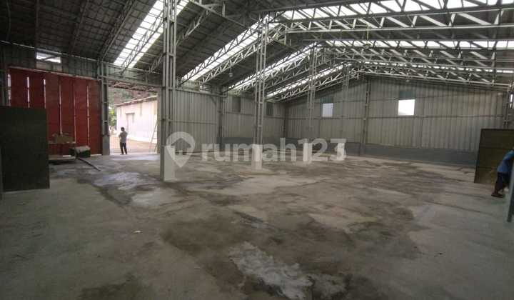 Gudang Siap Pakai di Lokasi Strategis,Kontainer Masuk