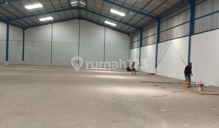 Warehouse For Rent Fast Strategic Location Near Highway And 40 Feet Container Access. Warehouse For Rent Fast Strategic Location Near Highway And 40 Feet Container Access.