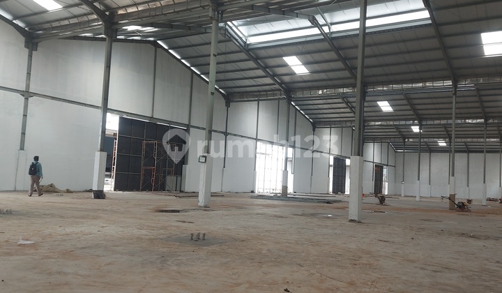Warehouse for Rent, Ready for Your Business in a Strategic Location.