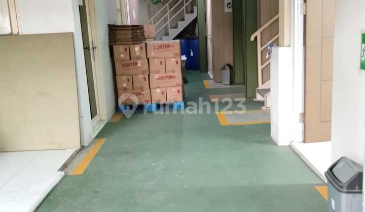 Gudang Siap Pakai bisa Produksi Akses Mudah Kontainer 40 Feet. Gudang Siap Pakai bisa Produksi Akses Mudah Kontainer 40 Feet.