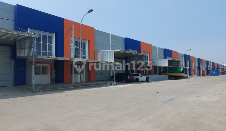 Sunrise Bizpark Industrial Warehouse The Best and Strategic. Ready to Use.