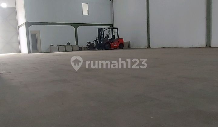 Warehouse For Sale Very Cheap Ready to Use in Industrial Area. Warehouse For Sale Very Cheap Ready to Use in Industrial Area.