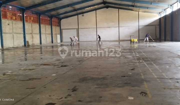 Warehouse Ready for Rent Strategic Location 40 Feet Container Access