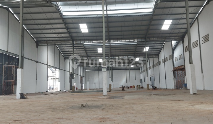 Ready-to-Use Warehouse for Your Business in the Best, Highly Strategic Location Close to the Highway and Airport. Ready-to-Use Warehouse for Your Business in the Best, Highly Strategic Location Close to the Highway and Airport.