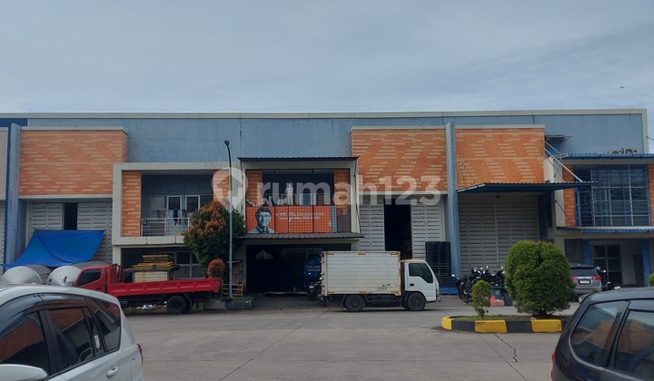 Gudang di Jual Siap Pakai Harga Murah Lokasi Premium.