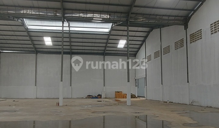Warehouse Ready to Use Easy Access Highly Strategic Location Near Jakarta Toll Road and International Airport.