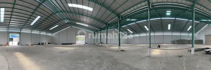 Warehouse For Sale Quick, Still New Location Beside Main Road 40 Feet Container. Warehouse For Sale Quick, Still New Location Beside Main Road 40 Feet Container.
